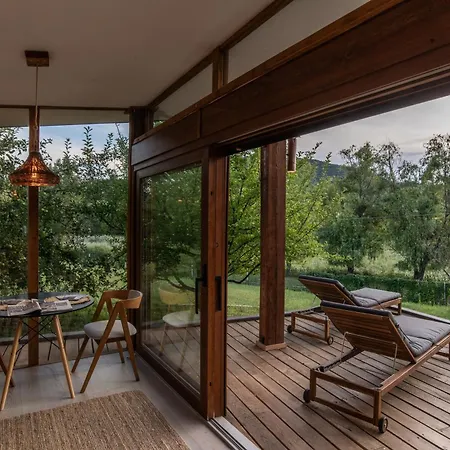 Semesterbostad Eletem Art Esztergom