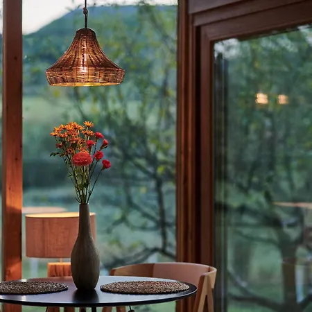 Semesterbostad Eletem Art